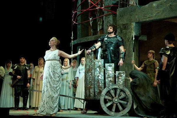 Divadlo opery a baletu (Saratov): o divadle, repertoáru, souboru, recenze