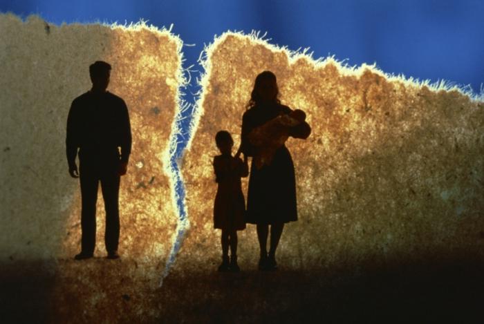 Jak přežít manželský rozvod: poradenství psychologa pro moudré ženy