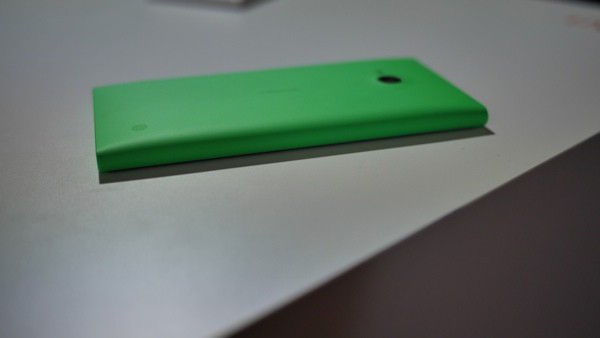 Smartphone Nokia 735: popis, vlastnosti a recenze majitelů