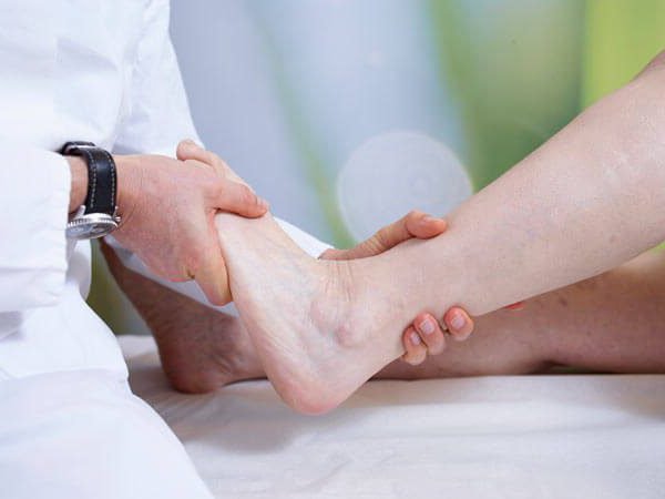 Co je to dutá noha? Léčba duté nohy: vložky, cvičení